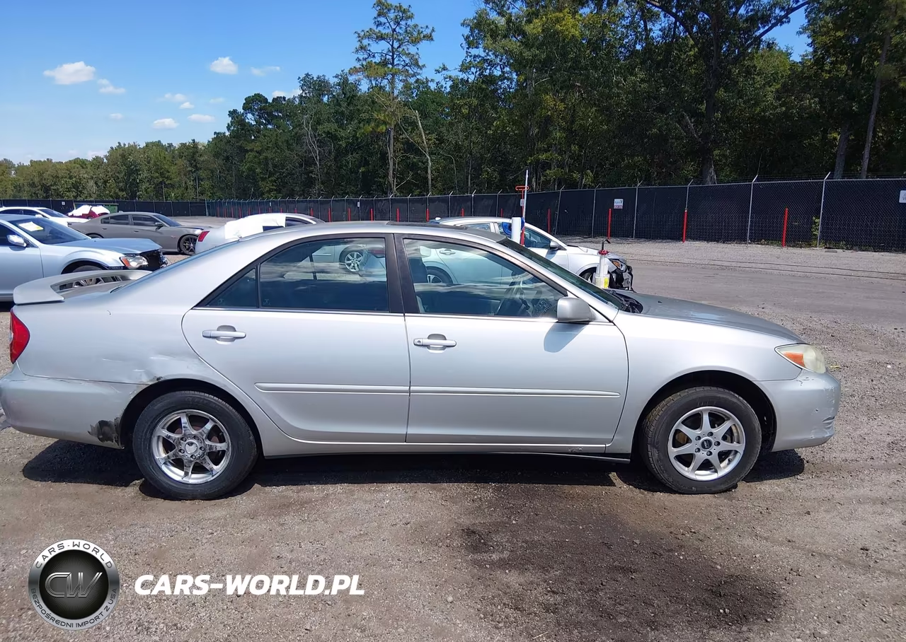 2004 Toyota Camry Le VIN:4T1BE32K44U901375 - 14