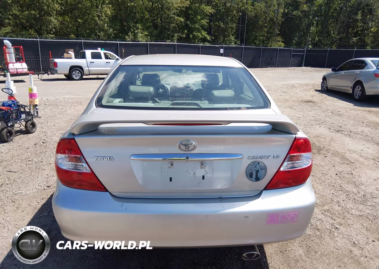 2004 Toyota Camry Le VIN:4T1BE32K44U901375 - 17