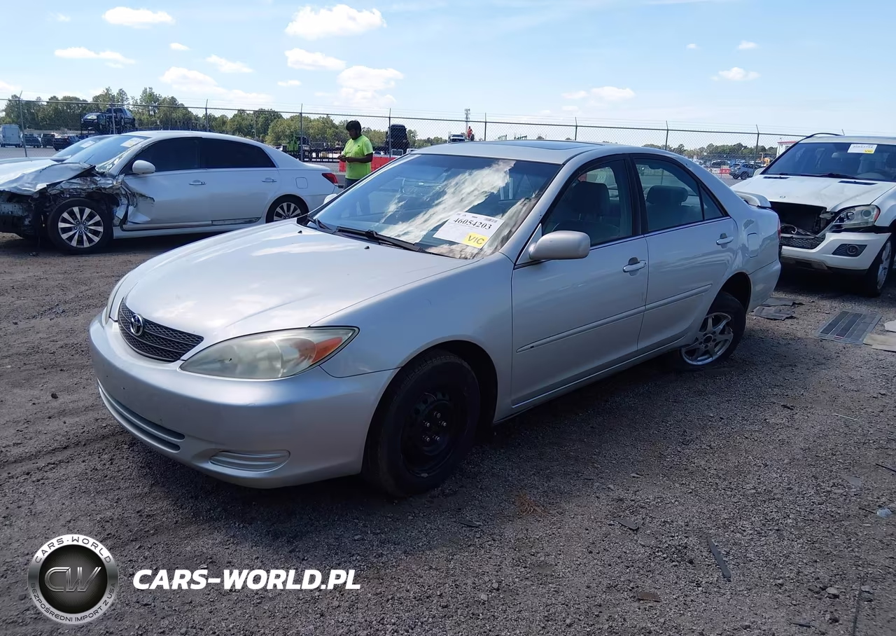 2004 Toyota Camry Le VIN:4T1BE32K44U901375 - 2