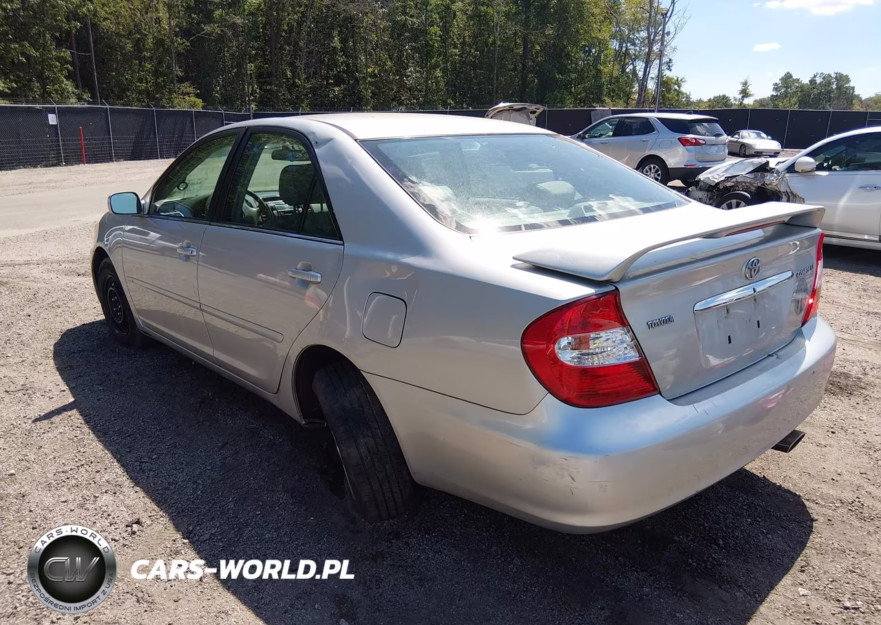 2004 Toyota Camry Le VIN:4T1BE32K44U901375 - 3