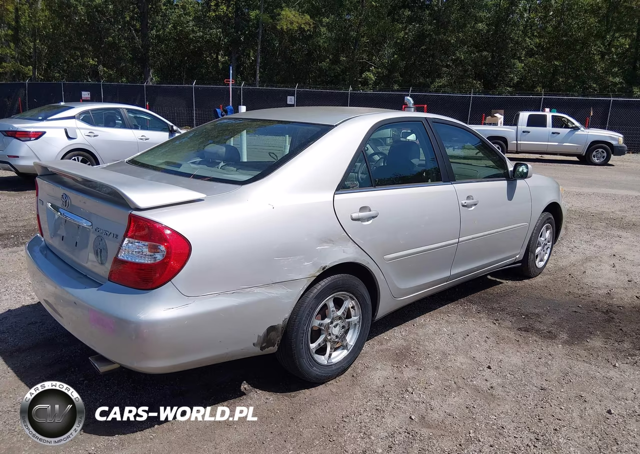 2004 Toyota Camry Le VIN:4T1BE32K44U901375 - 4