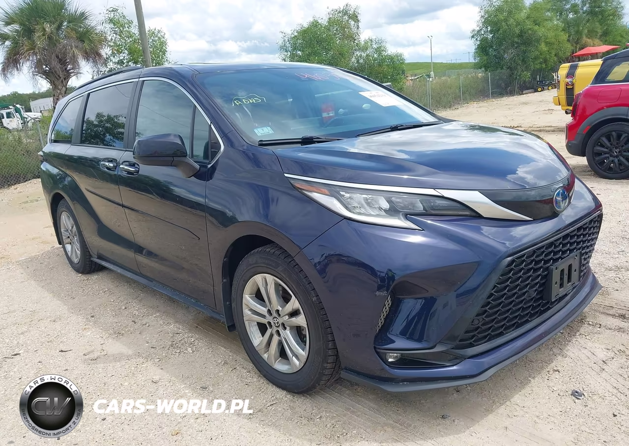 2022 Toyota Sienna Xse