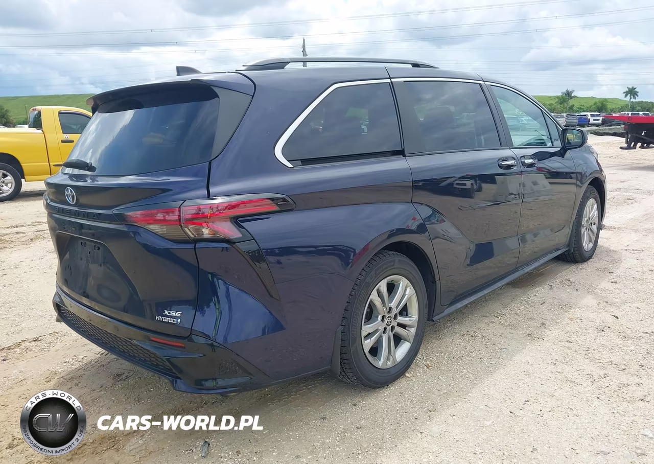 2022 Toyota Sienna Xse VIN:5TDDSKFC1NS067736 - 4