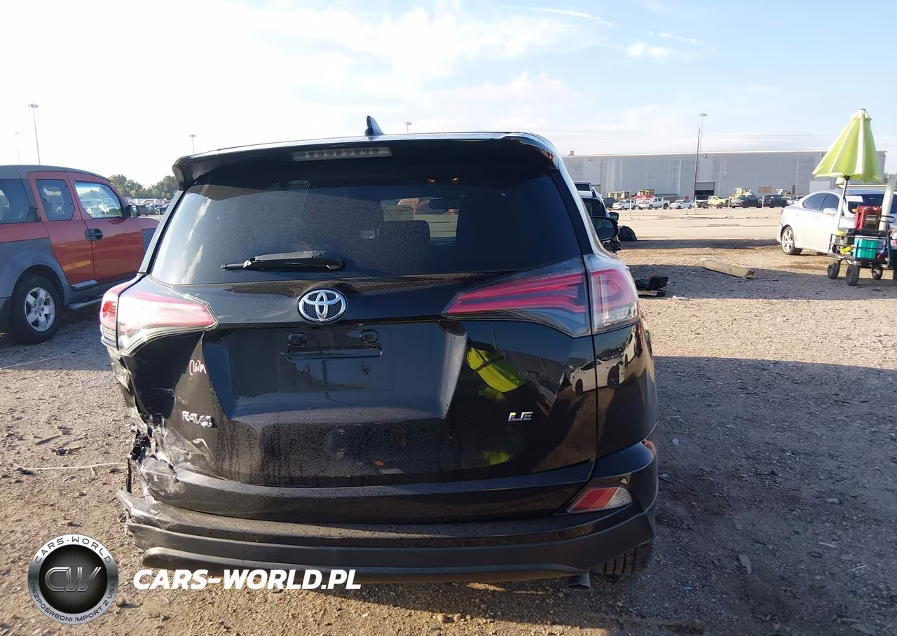 2018 Toyota Rav4 Le VIN:2T3ZFREV9JW471544 - 17