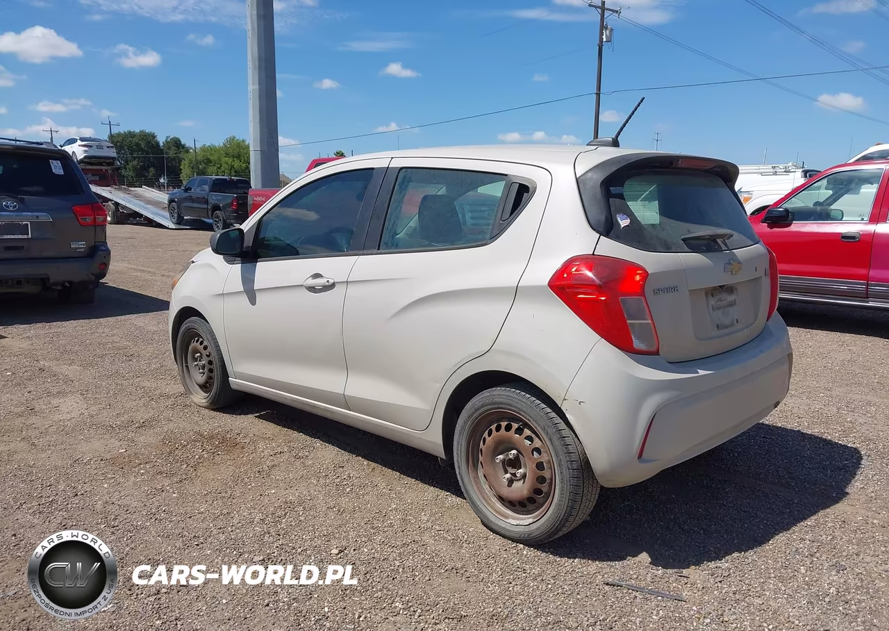 2017 Chevrolet Spark Ls Cvt VIN:KL8CB6SAXHC840354 - 3
