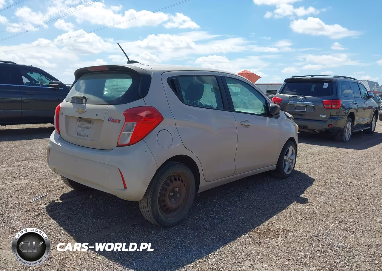 2017 Chevrolet Spark Ls Cvt VIN:KL8CB6SAXHC840354 - 4