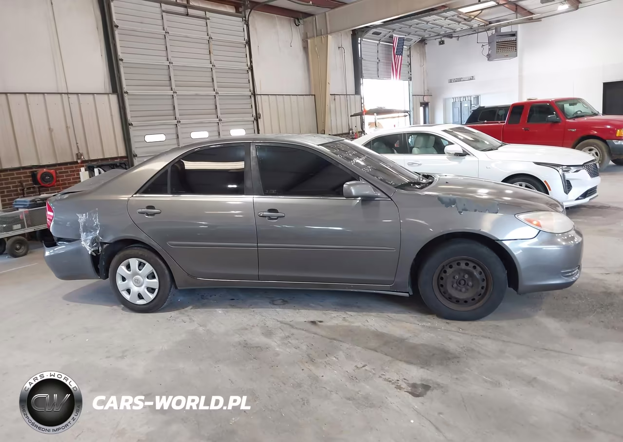 2002 Toyota Camry Le VIN:4T1BE32K12U536991 - 14