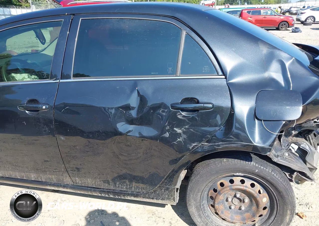 2013 Toyota Corolla Le VIN:JTDBU4EE2DJ114624 - 18