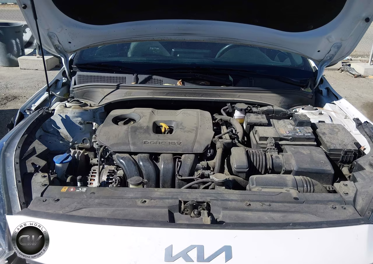 2023 Kia Forte Gt-Line VIN:3KPF54AD0PE559327 - 10