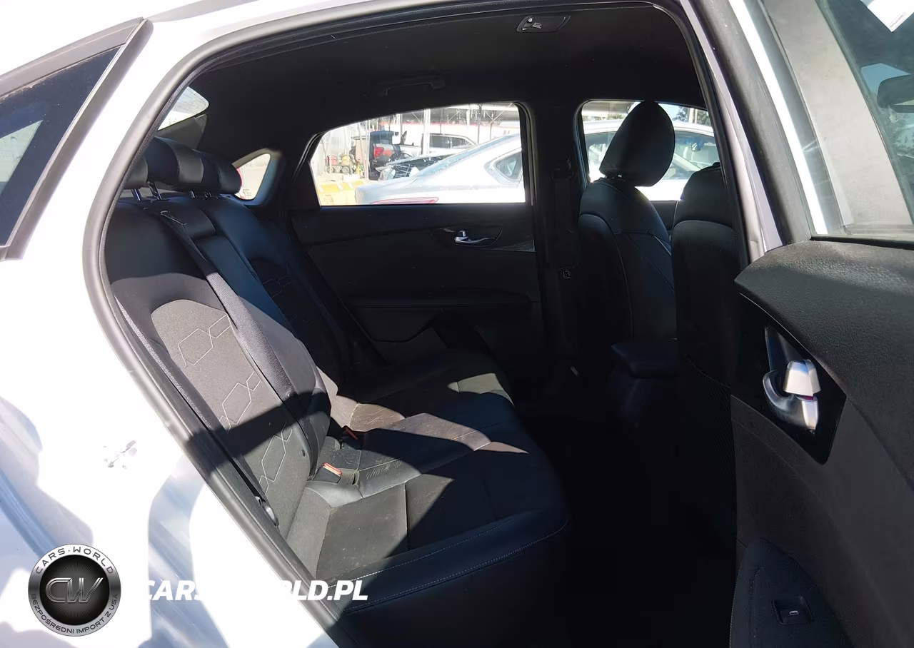 2023 Kia Forte Gt-Line VIN:3KPF54AD0PE559327 - 8