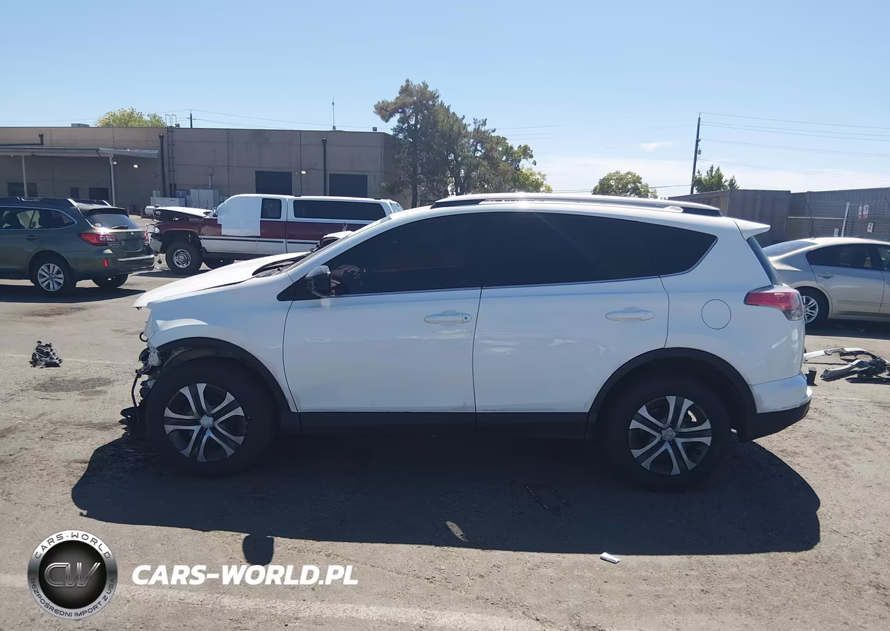 2018 Toyota Rav4 Le VIN:2T3BFREV8JW740425 - 15