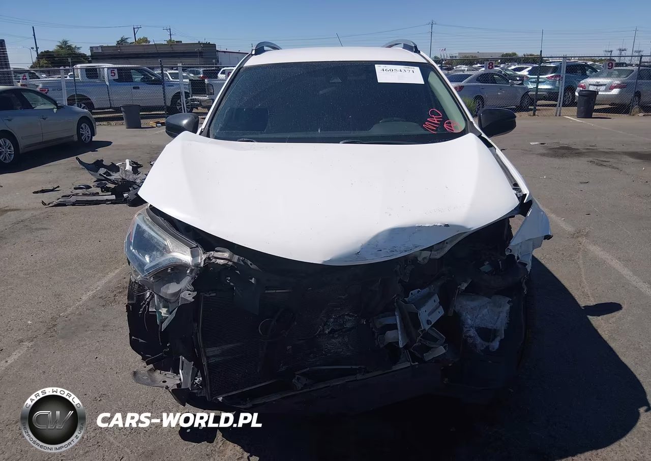 2018 Toyota Rav4 Le VIN:2T3BFREV8JW740425 - 6