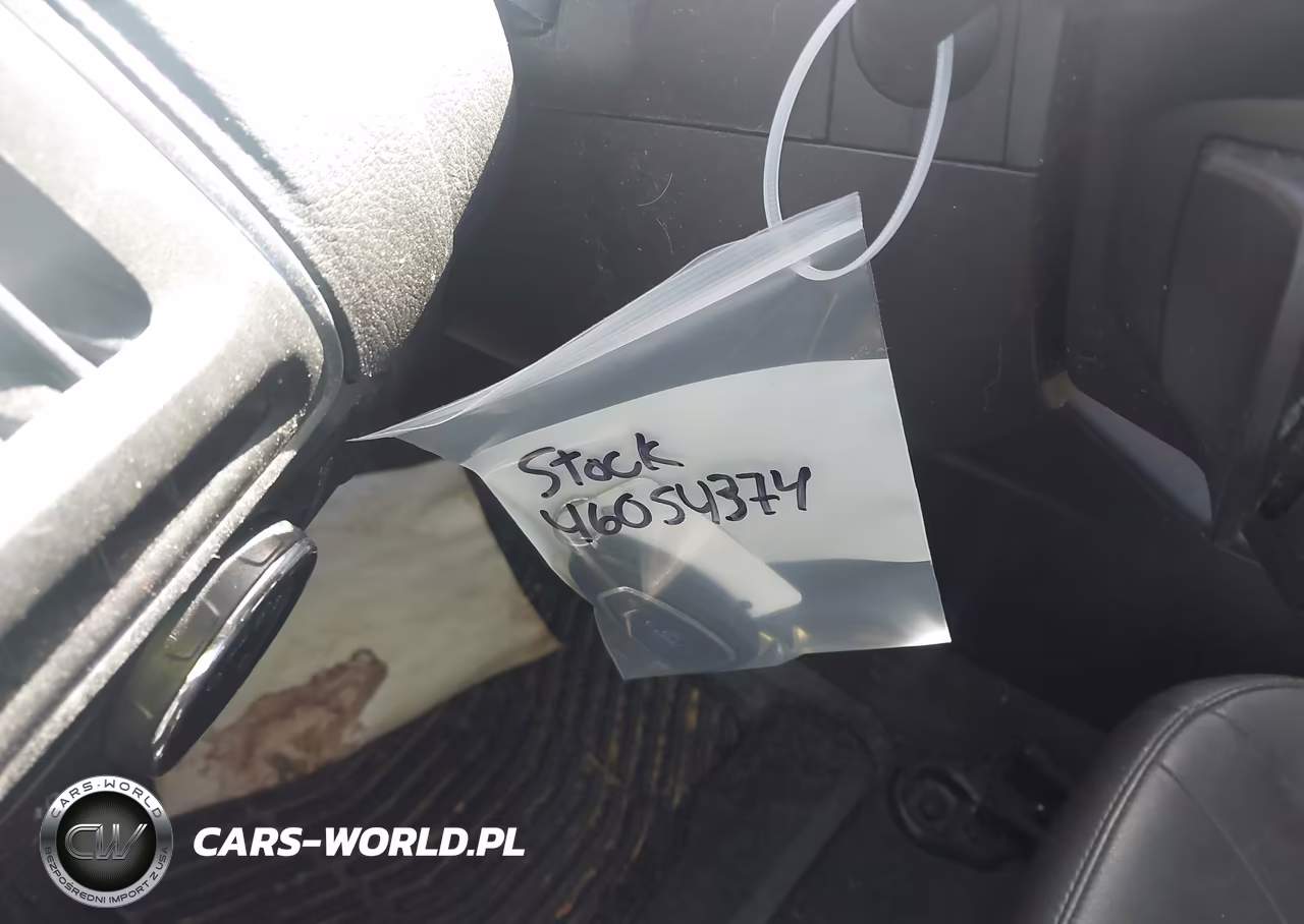 2013 Ford Focus Titanium VIN:1FADP3N20DL280800 - 16