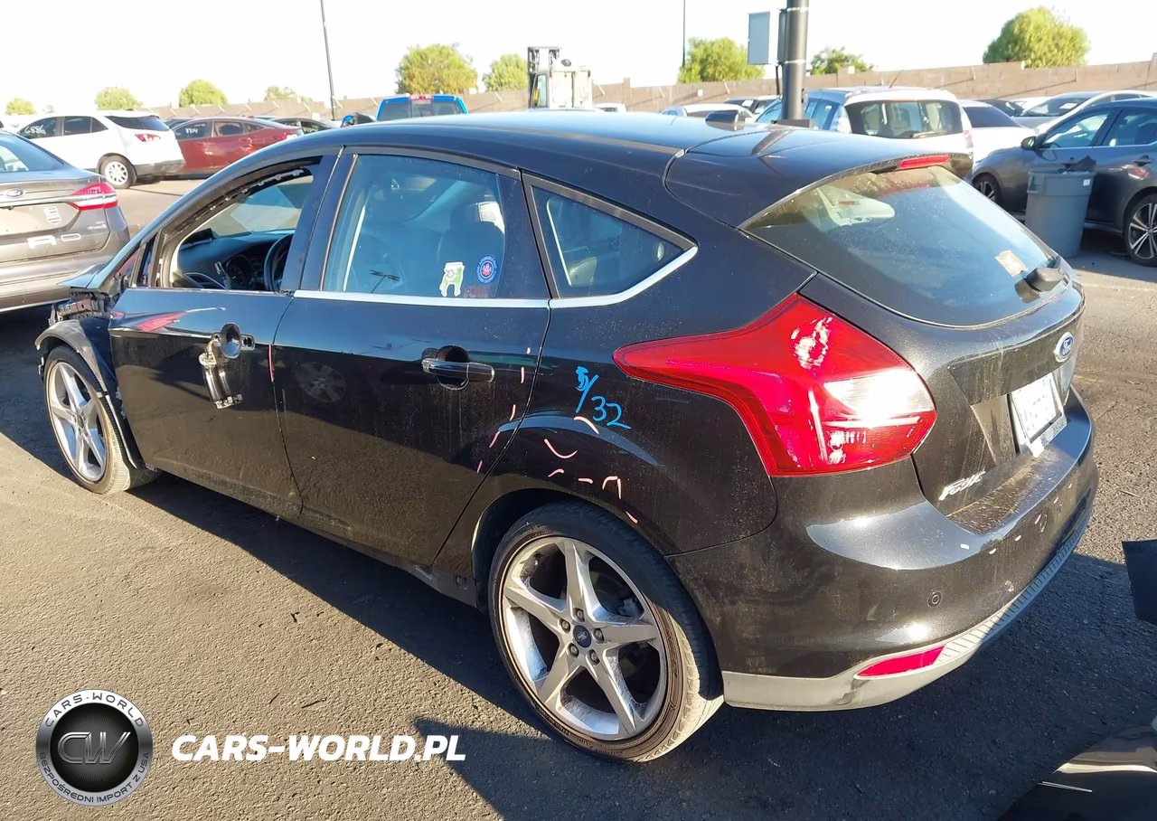 2013 Ford Focus Titanium VIN:1FADP3N20DL280800 - 3