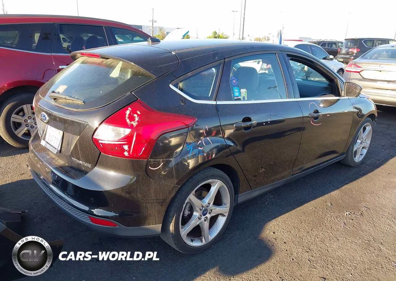 2013 Ford Focus Titanium VIN:1FADP3N20DL280800 - 4