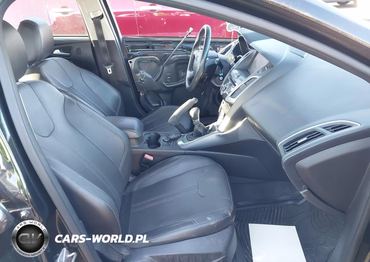 2013 Ford Focus Titanium VIN:1FADP3N20DL280800 - 5