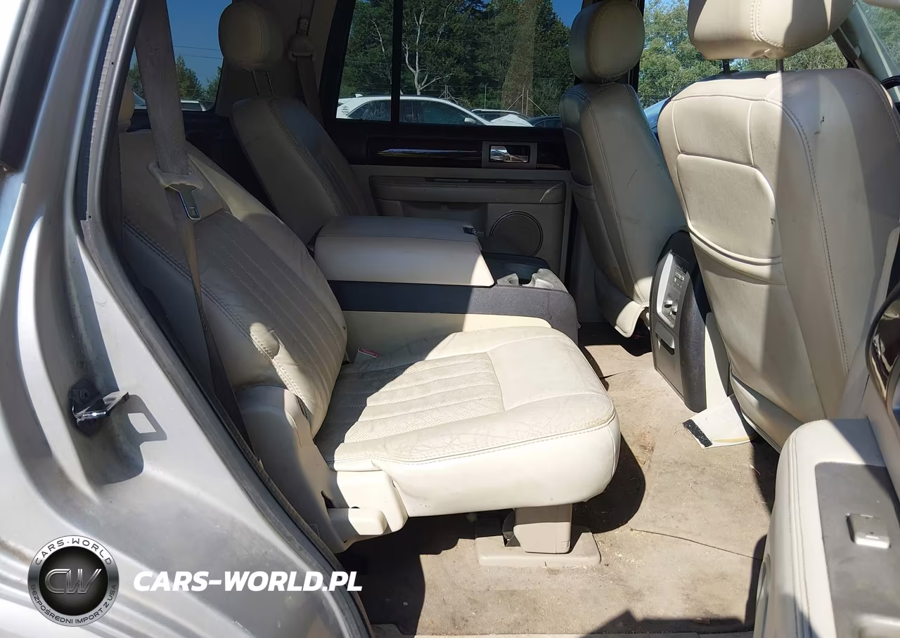2003 Lincoln Navigator VIN:5LMFU27RX3LJ40146 - 8