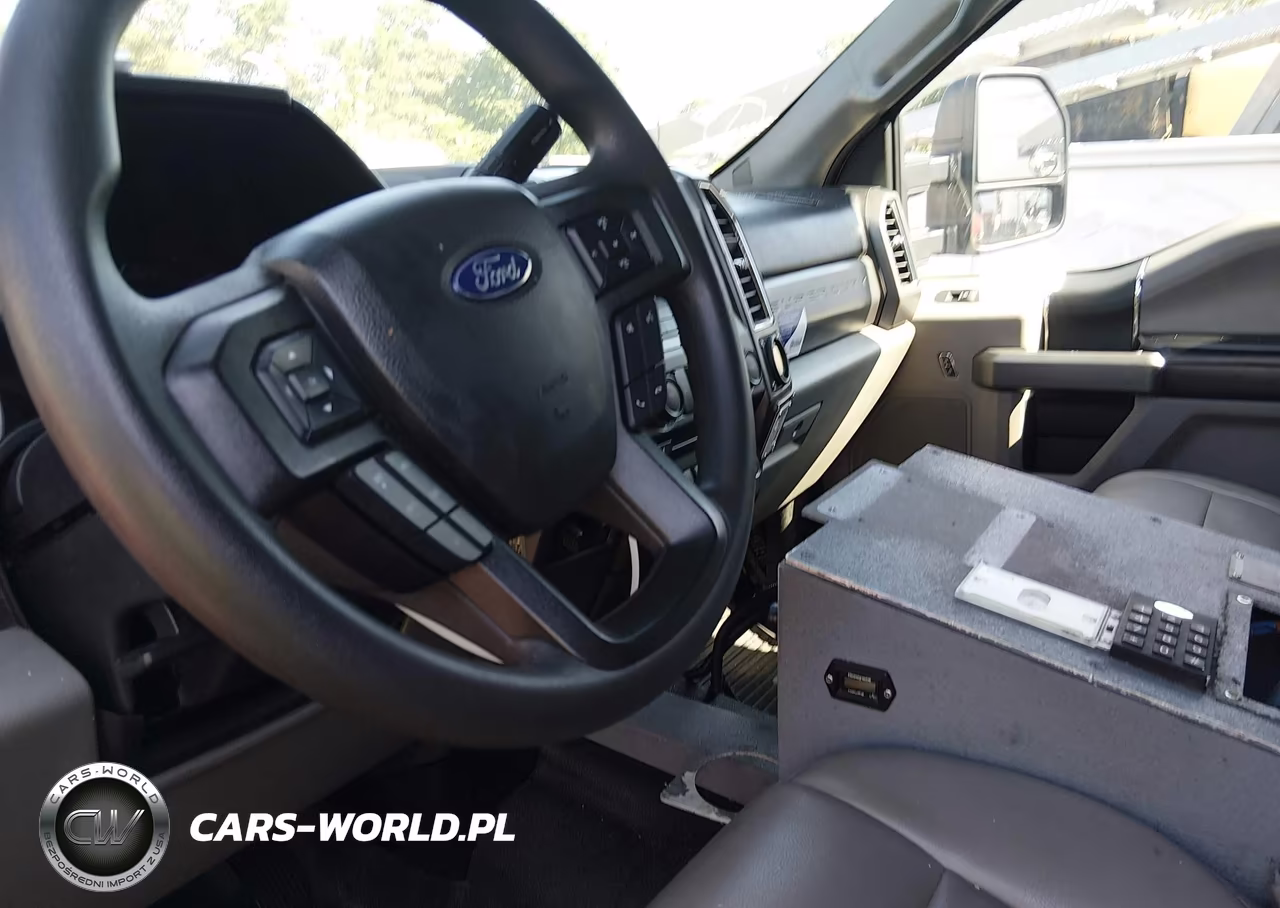 2017 Ford F550 Super Duty VIN:1FD0X5HT9HED73071 - 6