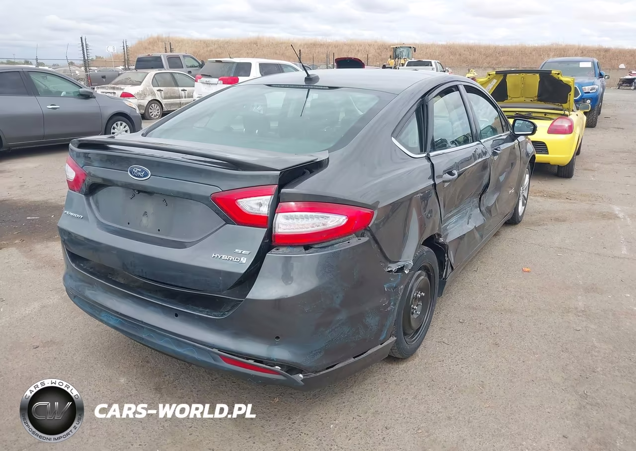 2015 Ford Fusion Hybrid Se VIN:3FA6P0LUXFR226744 - 4