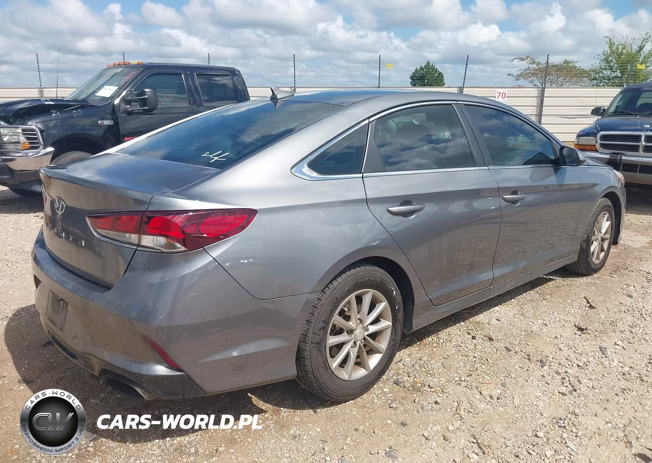 2018 Hyundai Sonata Se VIN:5NPE24AF0JH675992 - 4