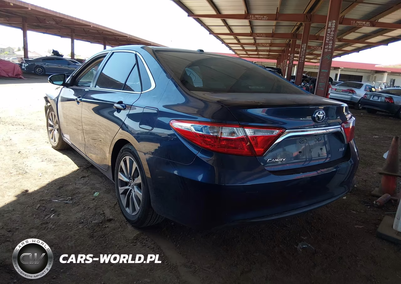 2016 Toyota Camry Xle VIN:4T1BF1FK6GU601028 - 3