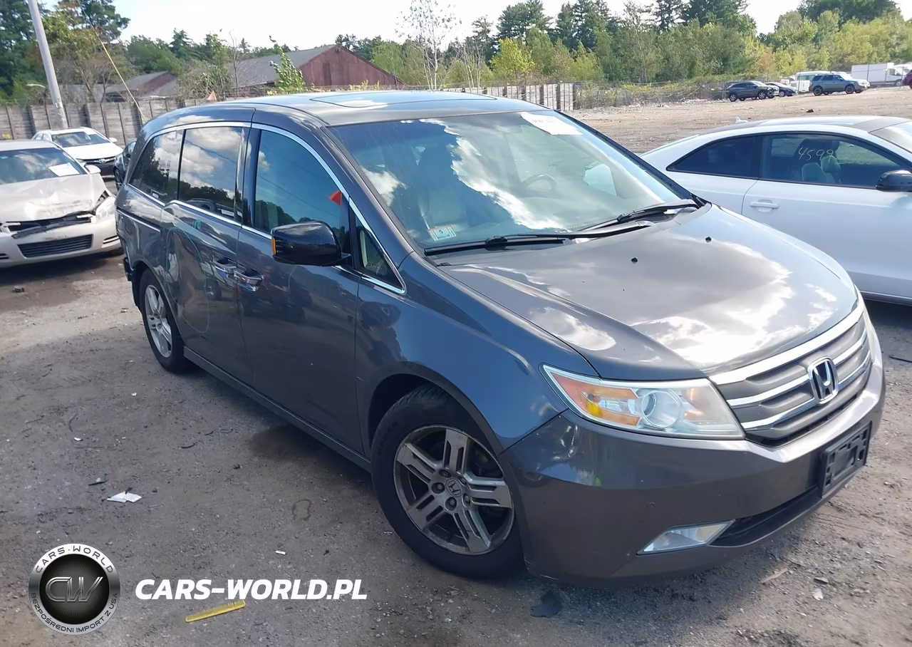 2013 Honda Odyssey Touring-Touring Elite