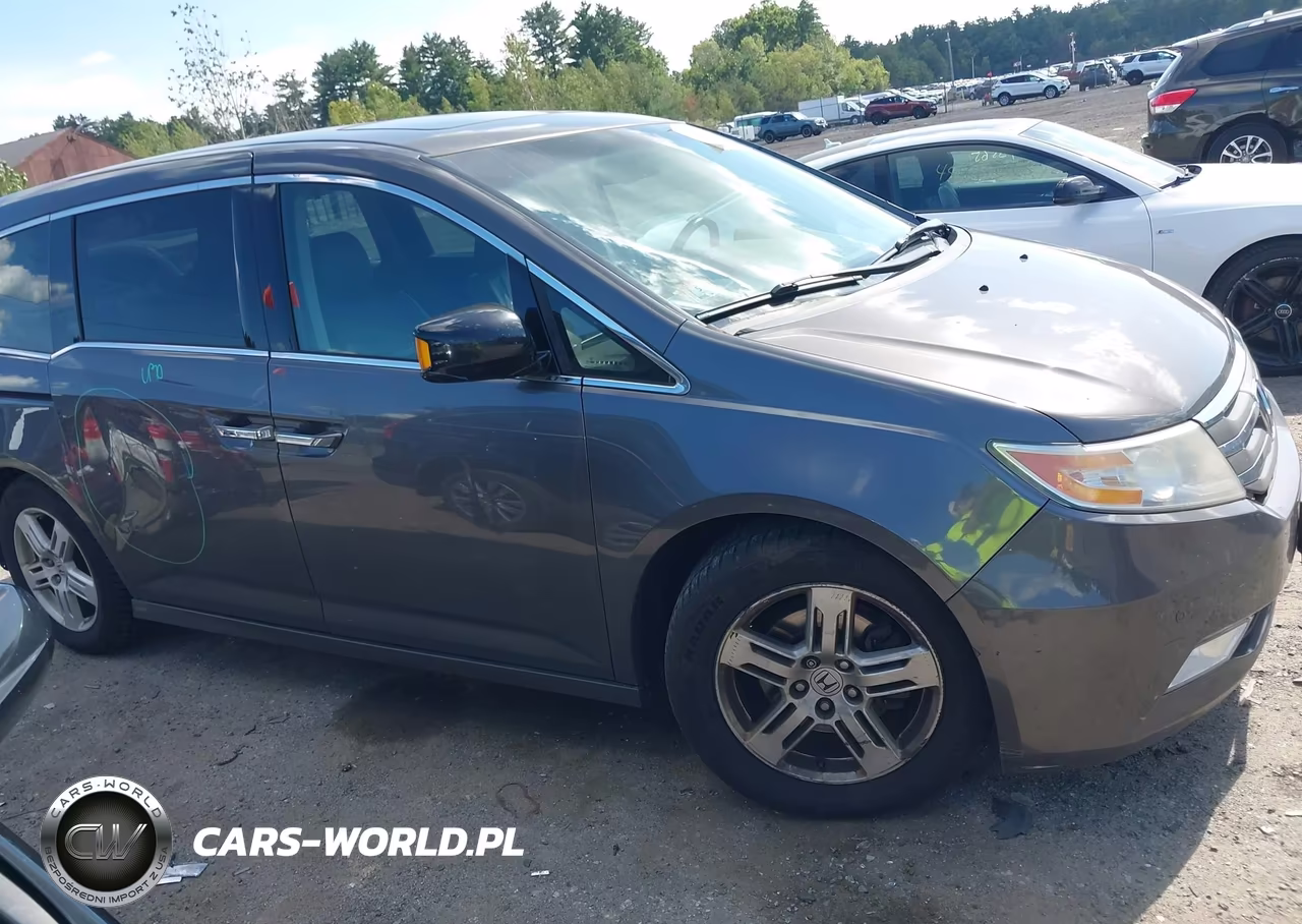 2013 Honda Odyssey Touring-Touring Elite VIN:5FNRL5H93DB008275 - 13