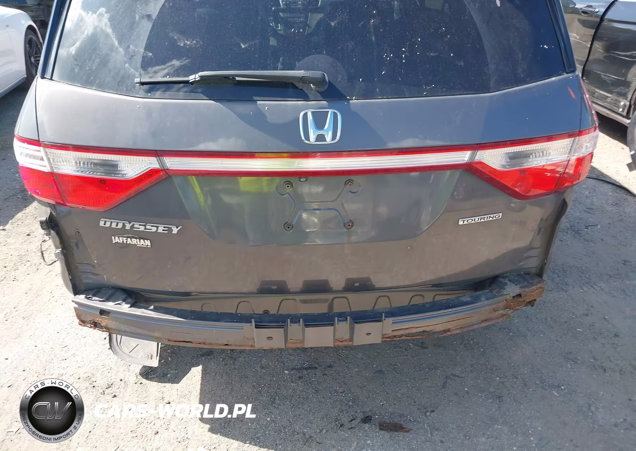 2013 Honda Odyssey Touring-Touring Elite VIN:5FNRL5H93DB008275 - 6