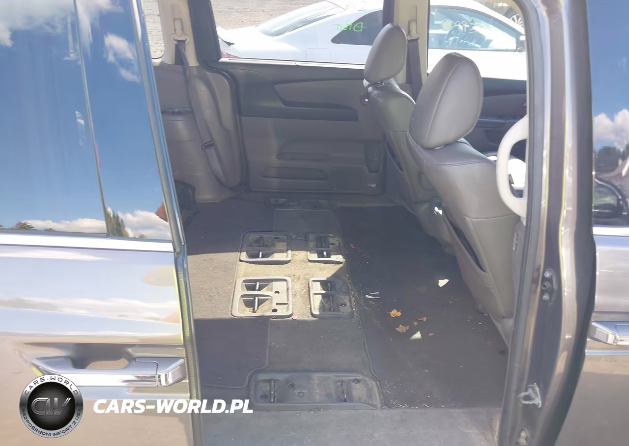 2013 Honda Odyssey Touring-Touring Elite VIN:5FNRL5H93DB008275 - 8