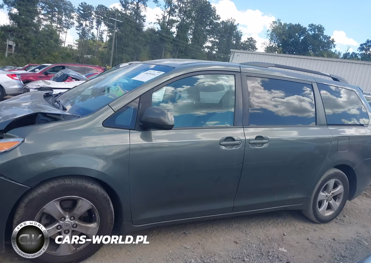 2013 Toyota Sienna Le V6 8 Passenger VIN:5TDKK3DC9DS346091 - 14