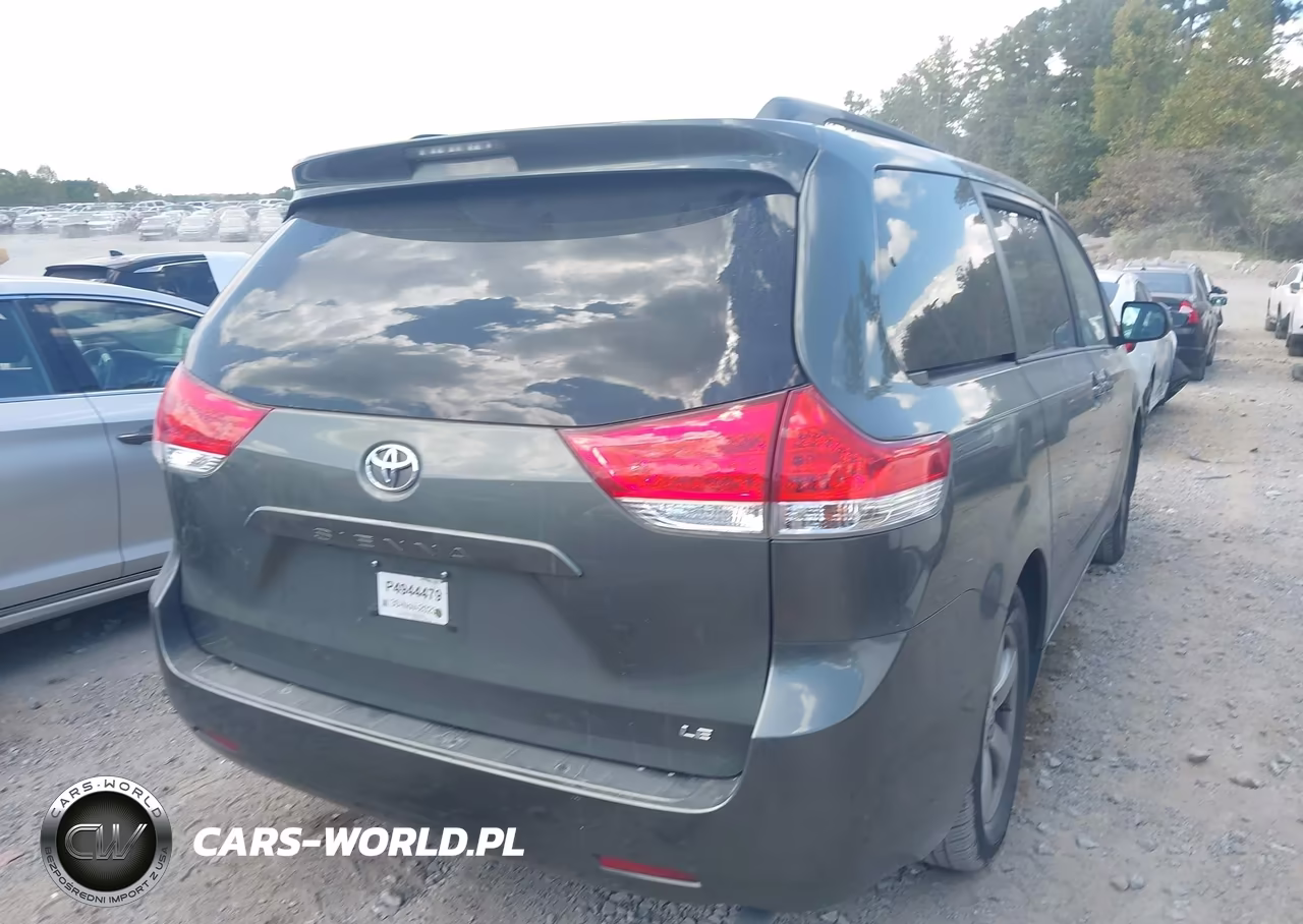 2013 Toyota Sienna Le V6 8 Passenger VIN:5TDKK3DC9DS346091 - 4