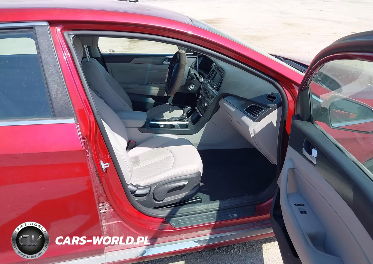 2015 Hyundai Sonata Sport VIN:5NPE34AF0FH113384 - 5
