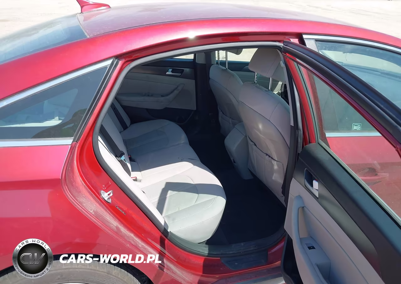 2015 Hyundai Sonata Sport VIN:5NPE34AF0FH113384 - 8