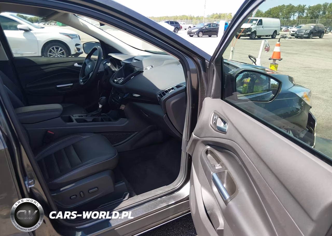 2017 Ford Escape Titanium VIN:1FMCU0J96HUA45426 - 5