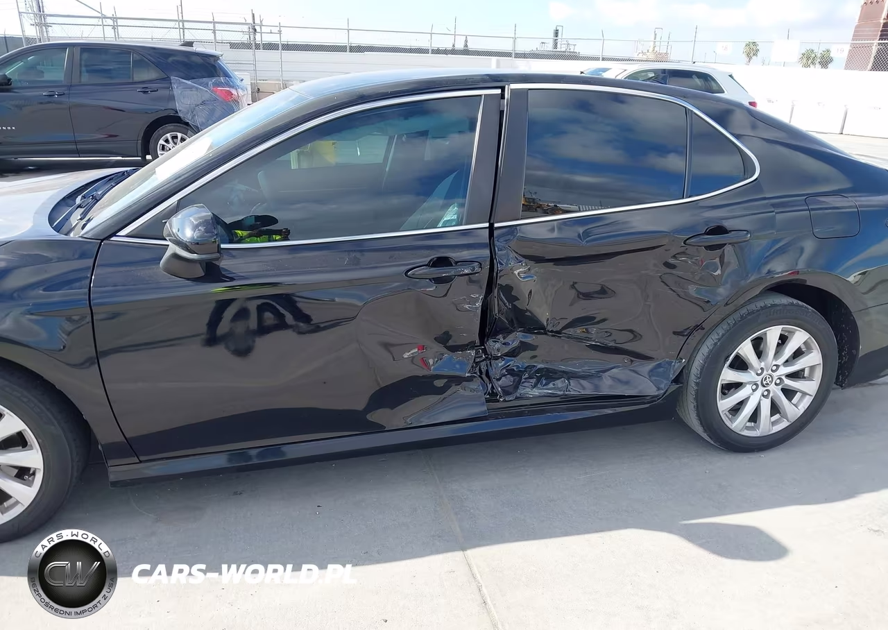 2020 Toyota Camry Le VIN:4T1C11AK6LU504657 - 6