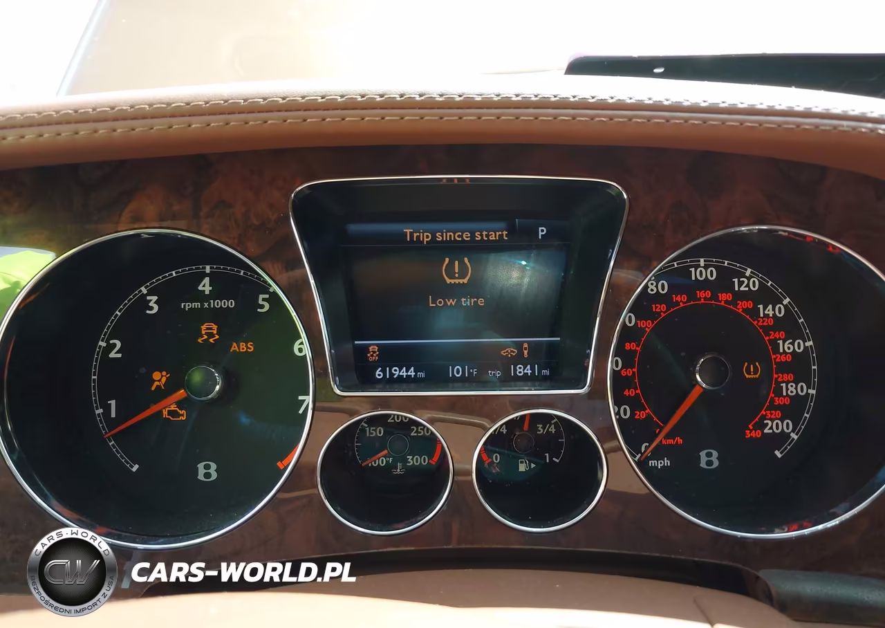 2013 Bentley Continental Flying Spur VIN:SCBBR9ZA1DC080608 - 16