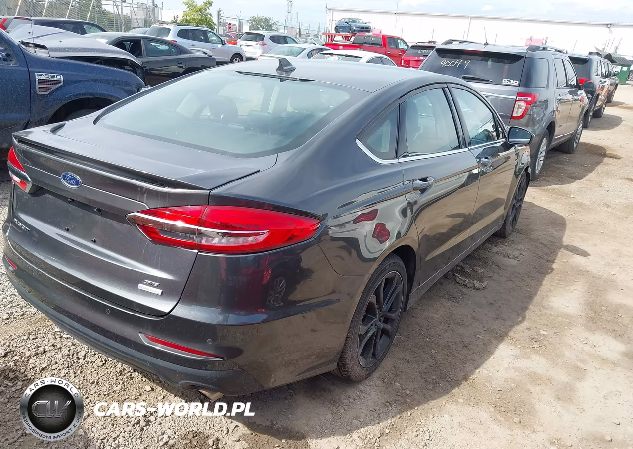 2019 Ford Fusion Se VIN:3FA6P0HD2KR119349 - 4