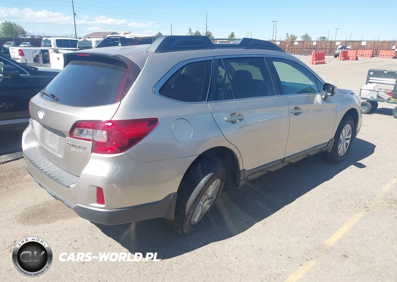 2017 Subaru Outback 2.5I Premium VIN:4S4BSACC6H3257037 - 4
