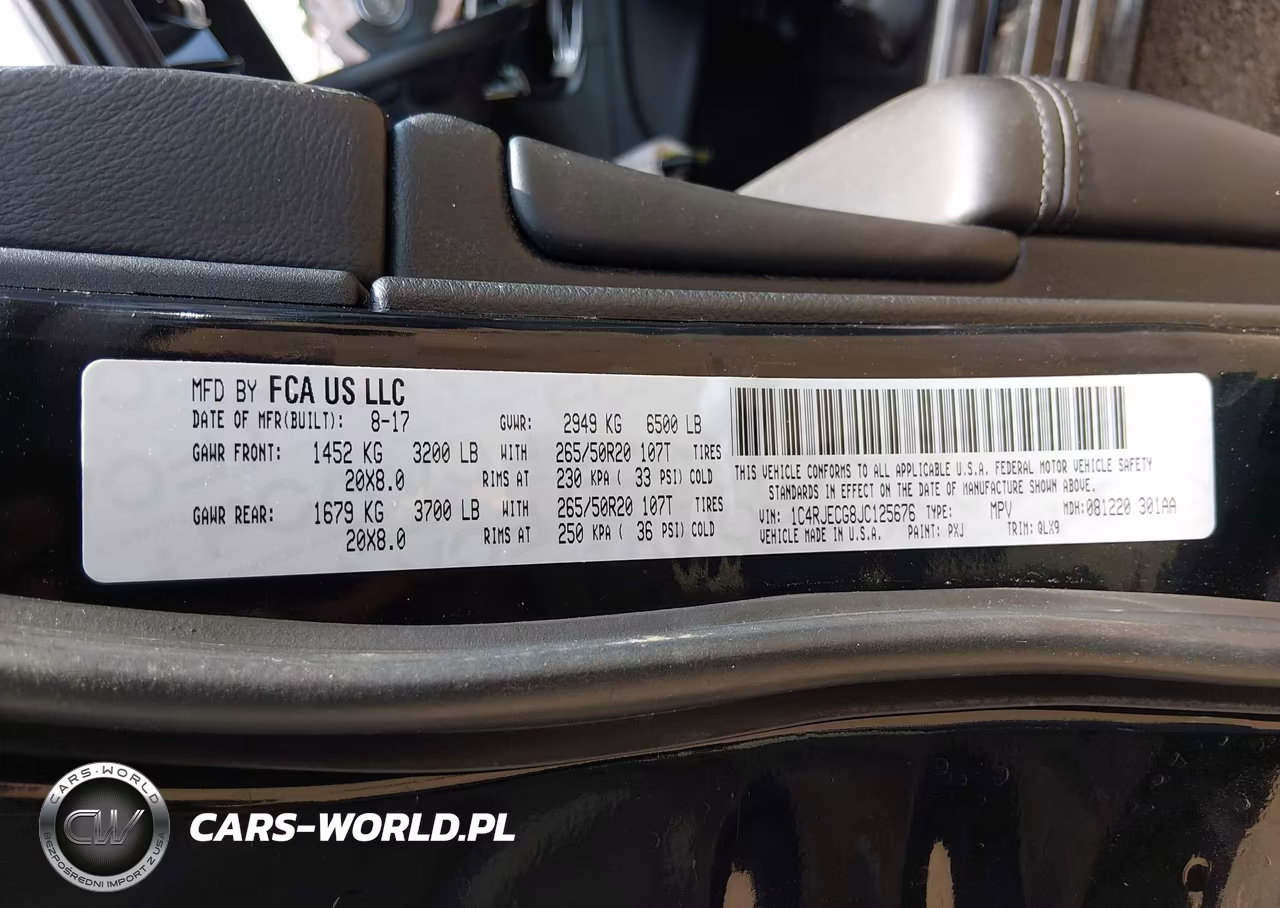 2018 Jeep Grand Cherokee High Altitude 4X2 VIN:1C4RJECG8JC125676 - 9