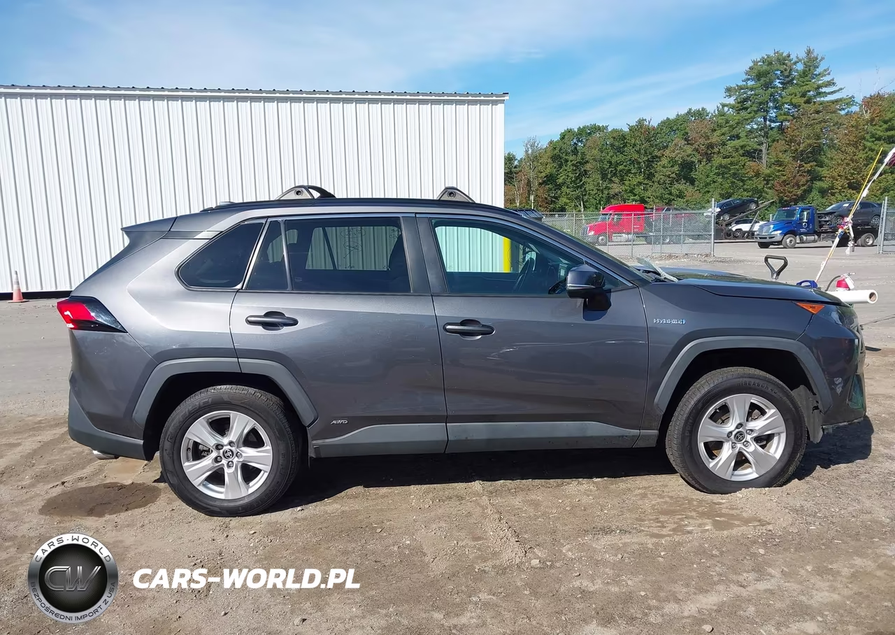 2021 Toyota Rav4 Hybrid Le VIN:2T3MWRFV8MW126017 - 14