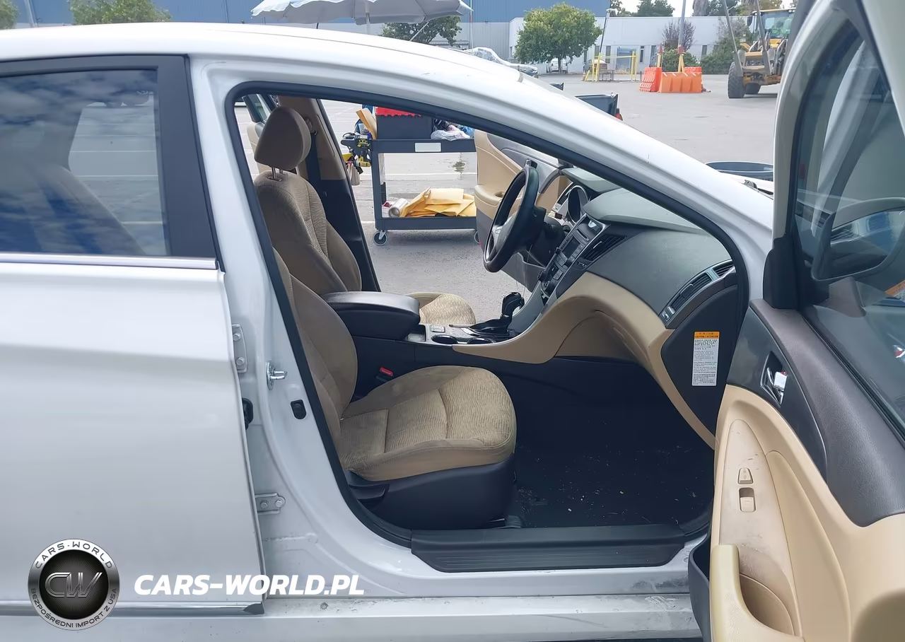 2014 Hyundai Sonata Hybrid VIN:KMHEC4A42EA108221 - 5