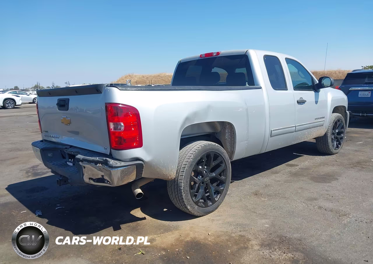 2011 Chevrolet Silverado 1500 Lt VIN:1GCRCSE09BZ356108 - 4