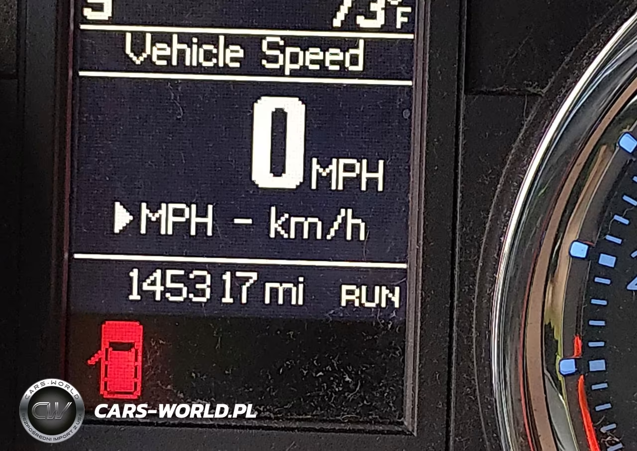 2015 Chrysler Town & Country Touring VIN:2C4RC1BG8FR711152 - 13