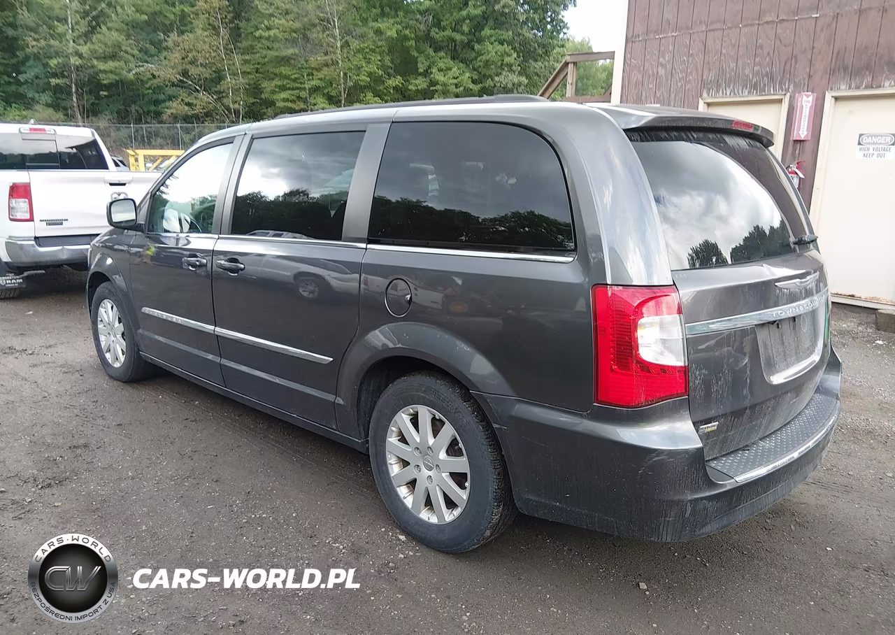 2015 Chrysler Town & Country Touring VIN:2C4RC1BG8FR711152 - 3