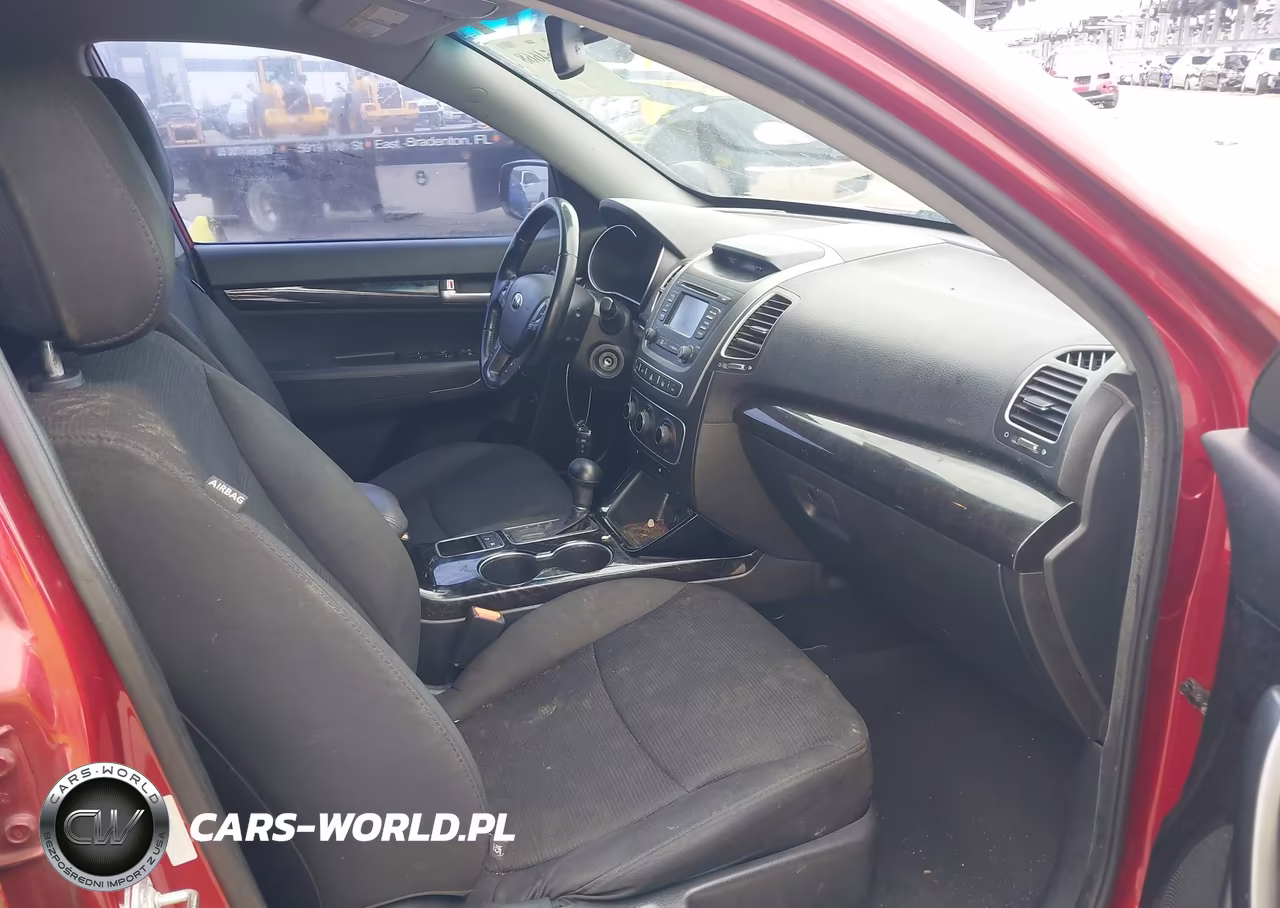 2014 Kia Sorento Lx VIN:5XYKT3A67EG479040 - 5