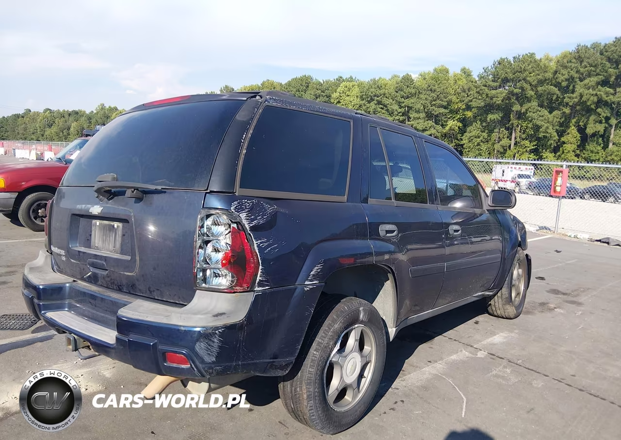 2007 Chevrolet Trailblazer Ls VIN:1GNDT13S672232992 - 4