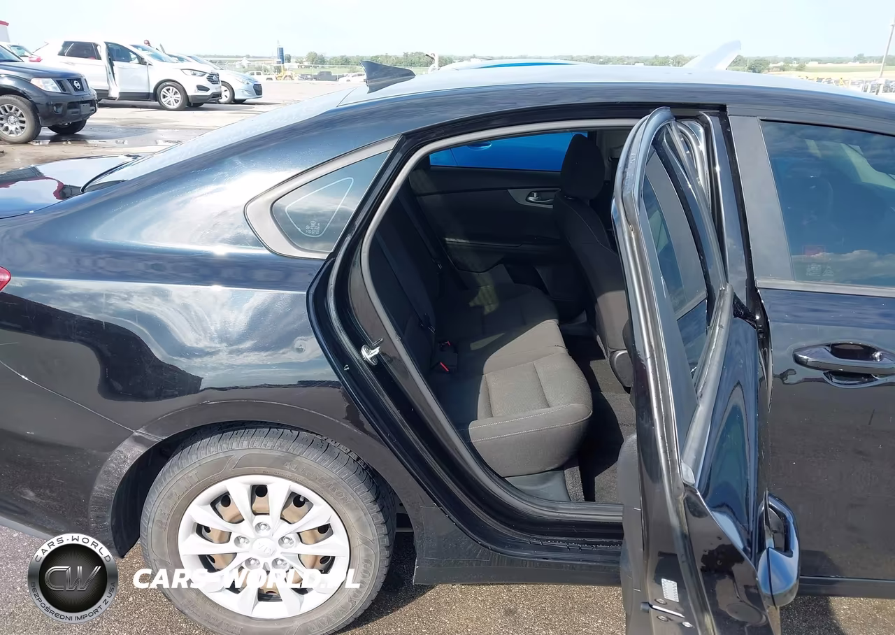 2020 Kia Forte Fe VIN:3KPF24ADXLE192830 - 8