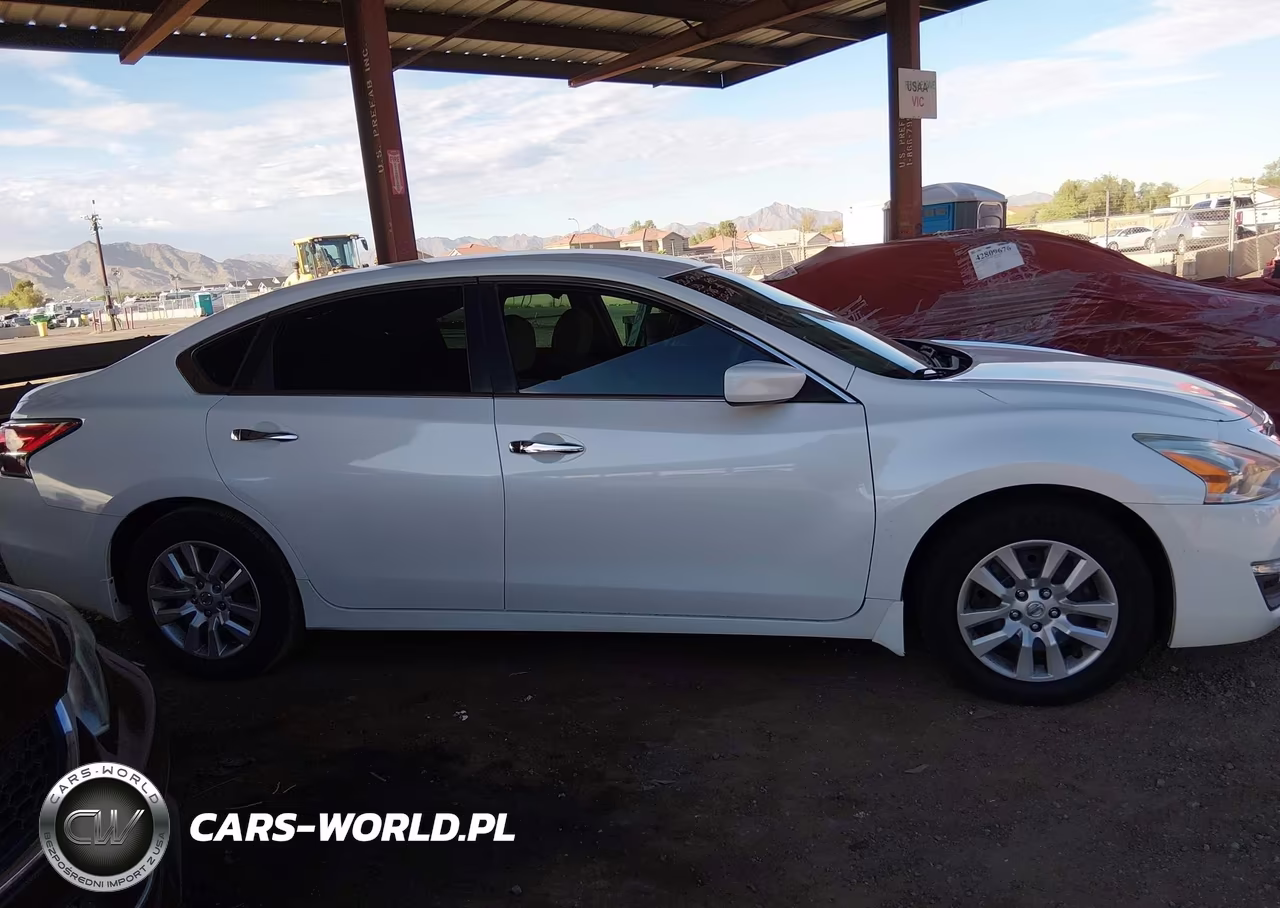 2015 Nissan Altima 2.5 S VIN:1N4AL3AP8FN865745 - 14