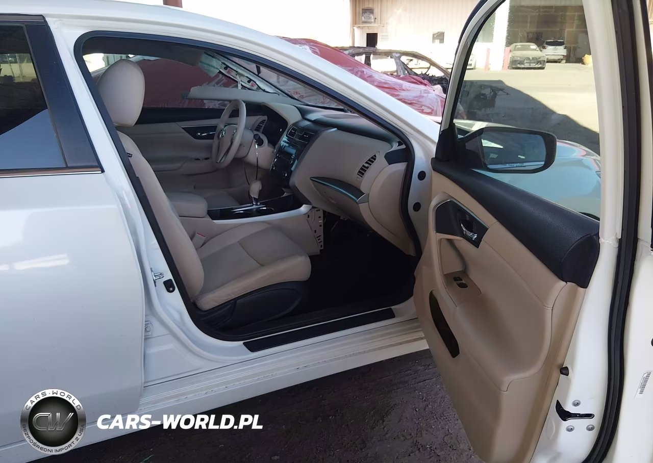 2015 Nissan Altima 2.5 S VIN:1N4AL3AP8FN865745 - 5