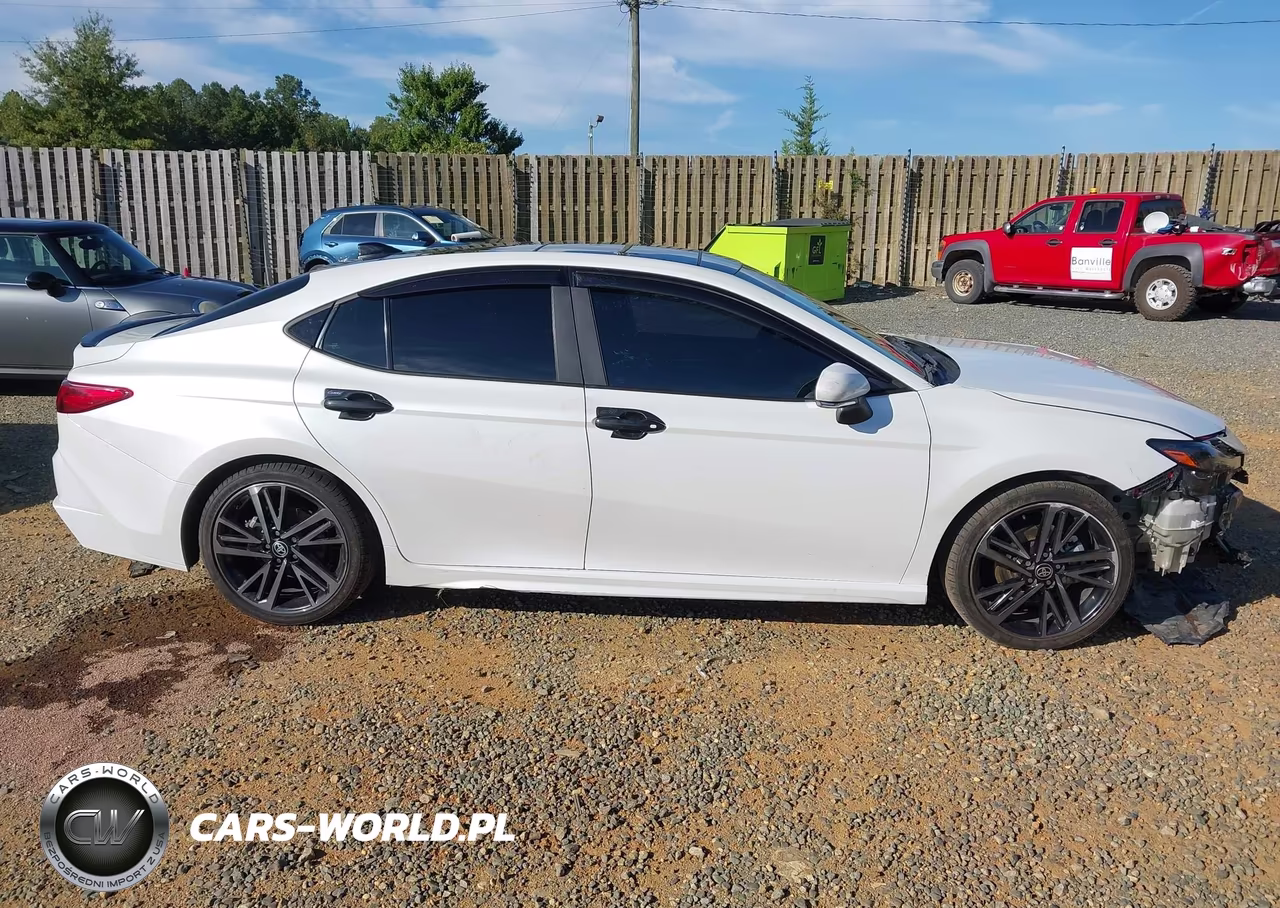 2025 Toyota Camry Xse VIN:4T1DAACK8SU032915 - 14